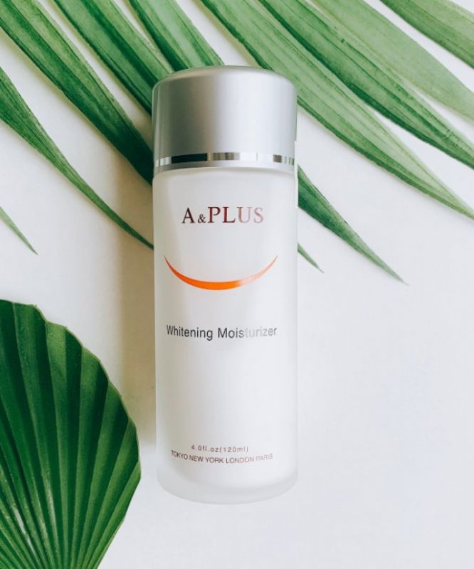 WHITENING MOISTURIZER - Kem dưỡng ẩm trắng da 120ML