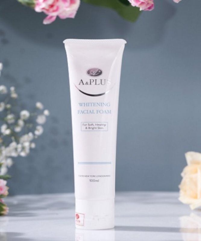 WHITENING FACIAL FOAM - Sửa rửa mặt thảo dược 100ml